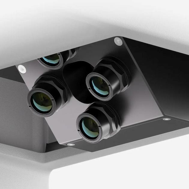 4-x-13-mpx-cameras-min